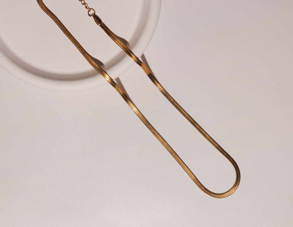 Flat Necklace